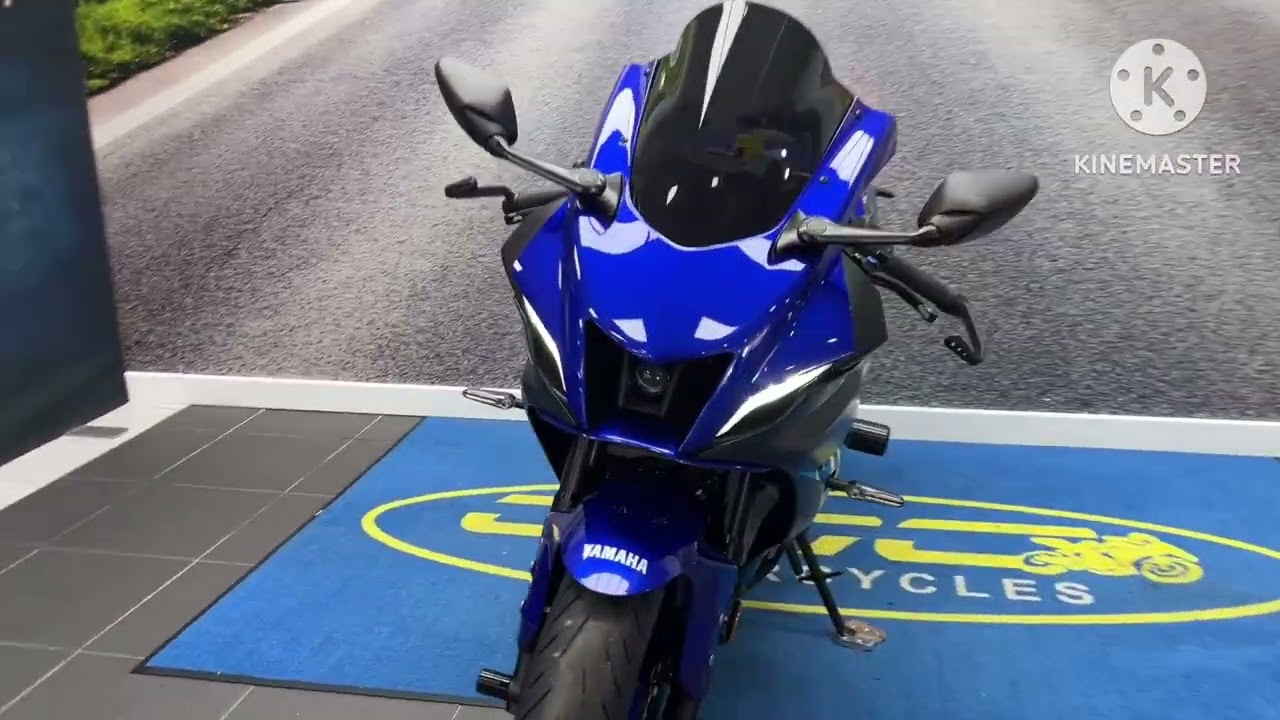 Yamaha YZF R7 (YZF690) Blue 2024