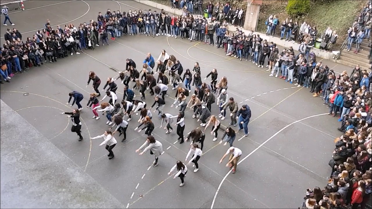 Flashmob   ST BAR SHOW