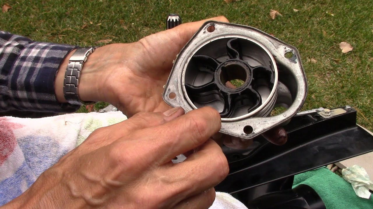 Replacing Water Pump Impeller in Mercruiser Alpha 1 Stern Drive - 250 HP 4.5 Liter V6