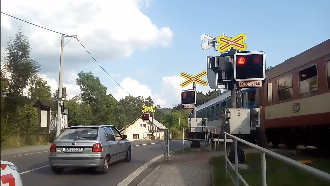 Železniční přejezd (AŽD 97) Plavy