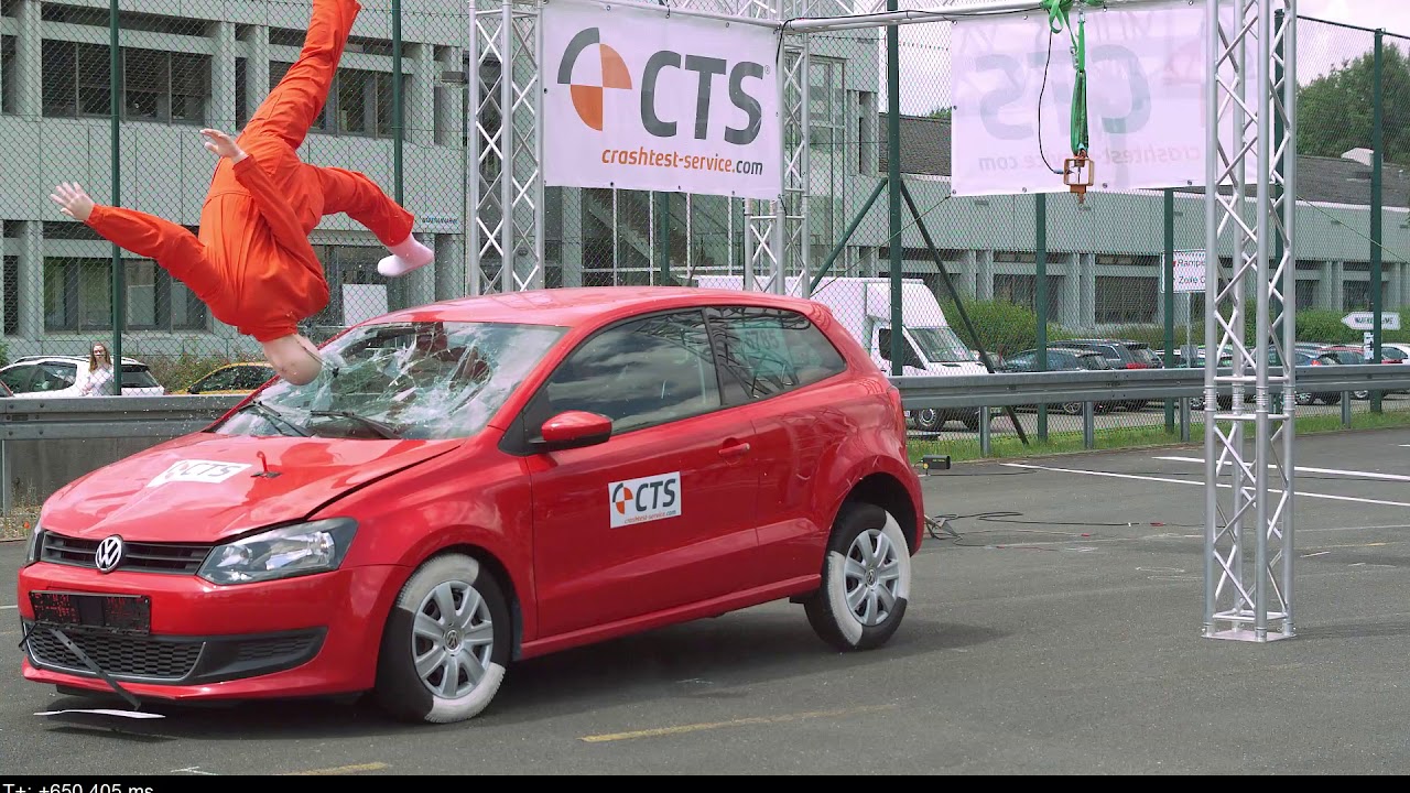 Live Pedestrian Crash with 49 km/h: PraxisConference Pedestrian Protection 2018