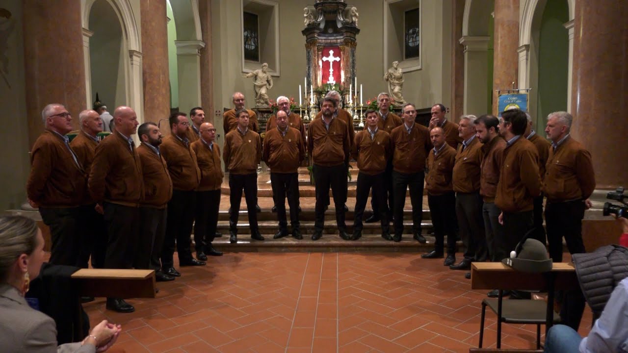 Il Coro della SAT al Centenario della Sezione di Luino