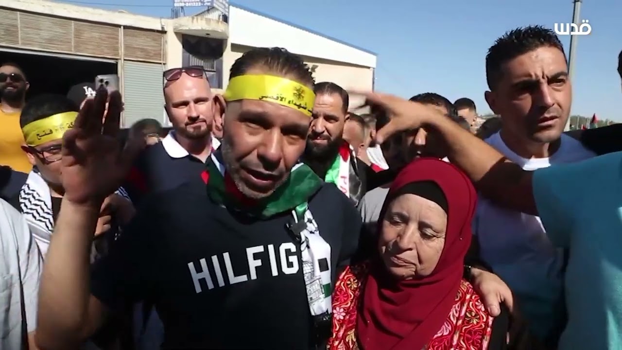 استقبال الأسير المحرر ثائر حمايل من قرية كفر مالك بعد اعتقاله 21 عاماً في سجون الاحتلال.