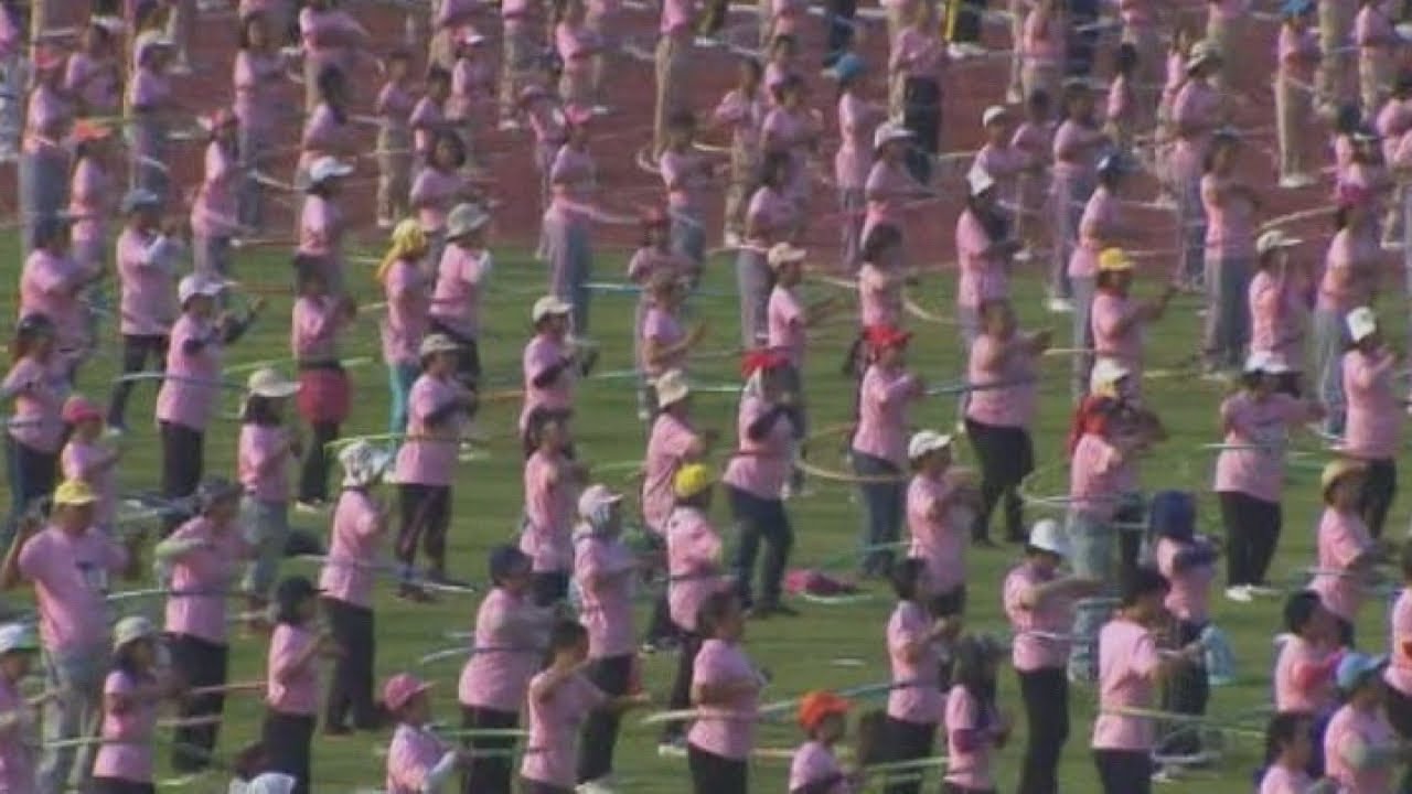 Hula hooping Guinness world record broken in Thailand