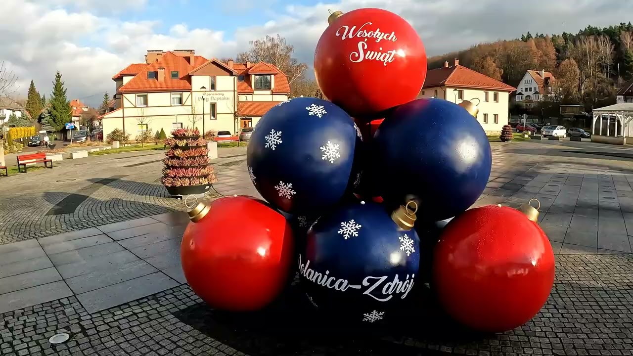 Polanica Zdr&oacute;j - kr&oacute;tki spacer , park zdroj&oacute;w i miasto w grudniu.
