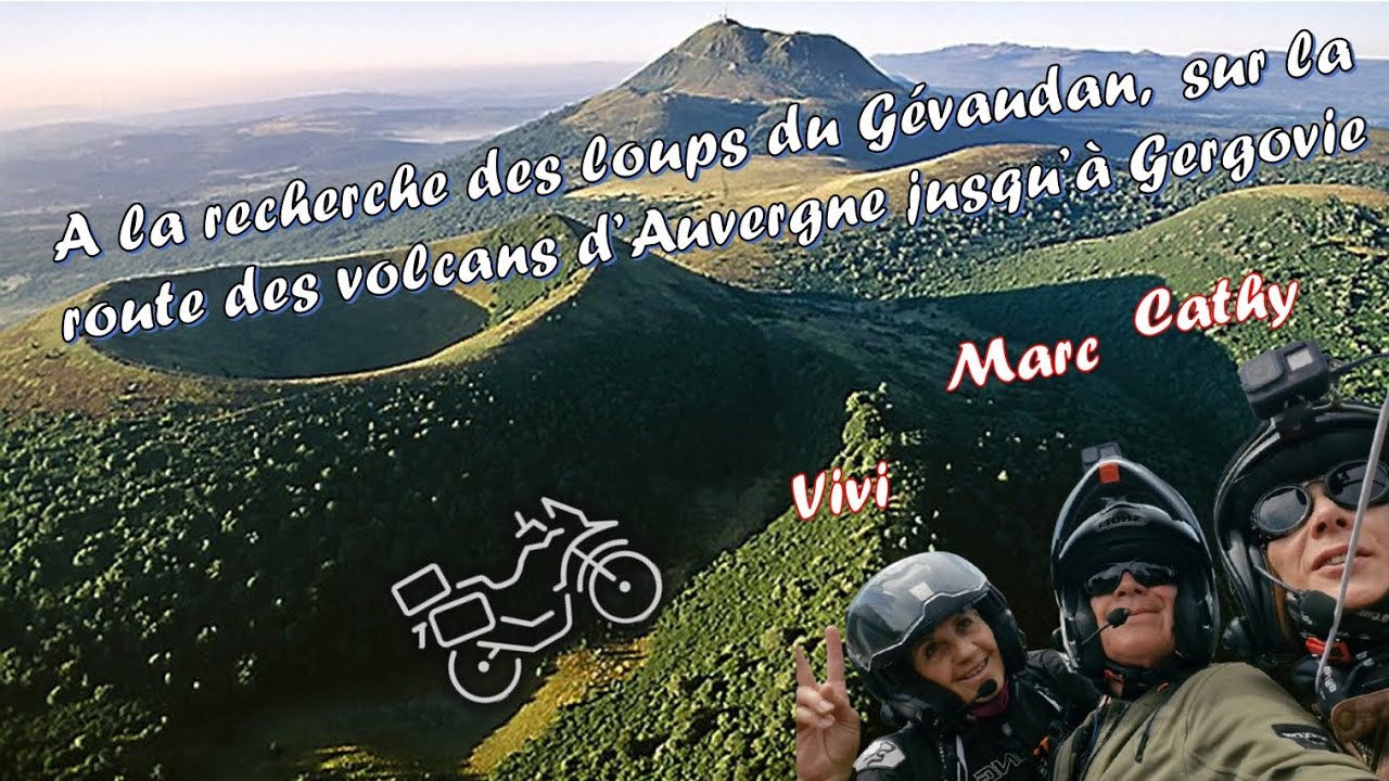Sur la route des volcans d'Auvergne à moto.