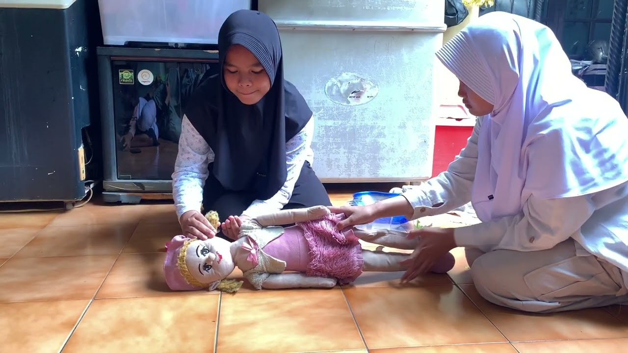 video tugas ngaji memandikan mayit dan mengkafani mayit