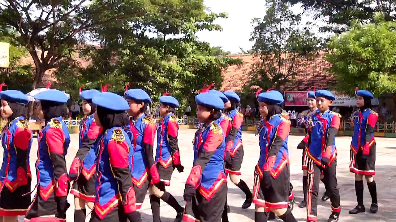 PASKIBRA ESSAKA SMP NEGERI 1 KARANGAWEN LGKBP 2016