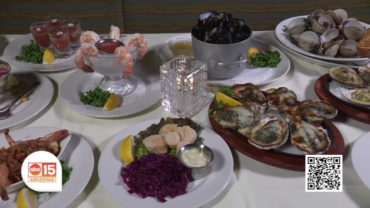 Dine at the Salt Cellar Restaurant in Scottsdale and enjoy fresh seafood!