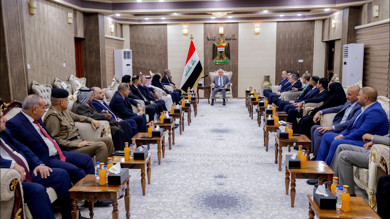 رئيس الجمهورية يلتقي محافظ المثنى ورئيس مجلسها والقيادات الأمنية فيها