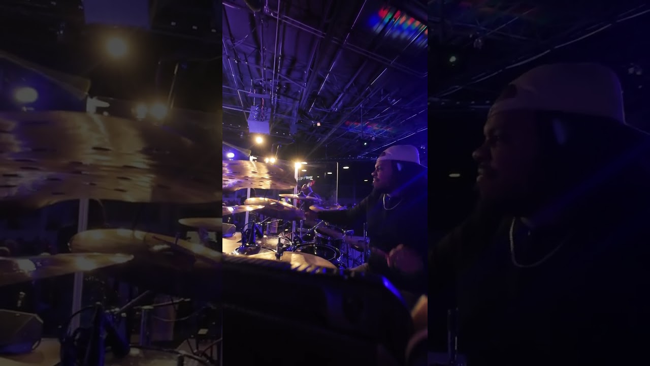 K2 Playing Watch Me Praise Him With WO Worship