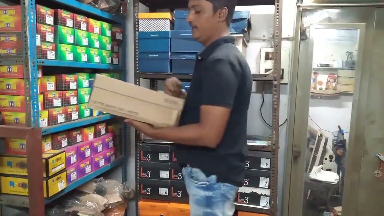 madhukamal k k leather export surplus shoes Wats no 8169716527 add dahisar East martha colony