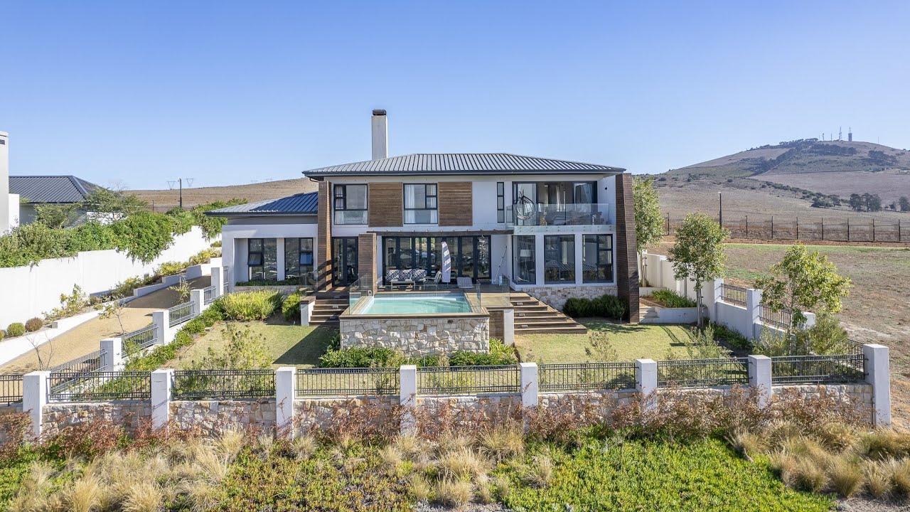 Prestigious North-Facing Villa in Clara Anna Fontein