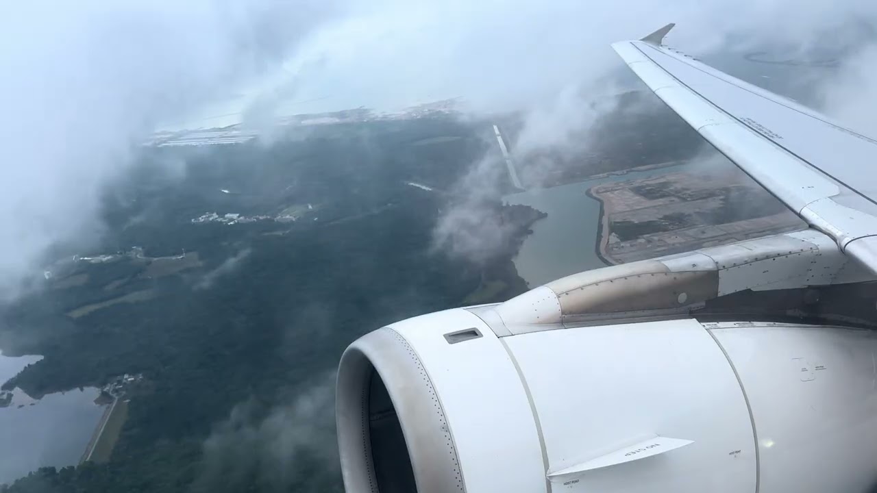 [TOGA? in Thunderstorm] Scoot Airbus A320Ceo Wet Takeoff and Departure from SIN