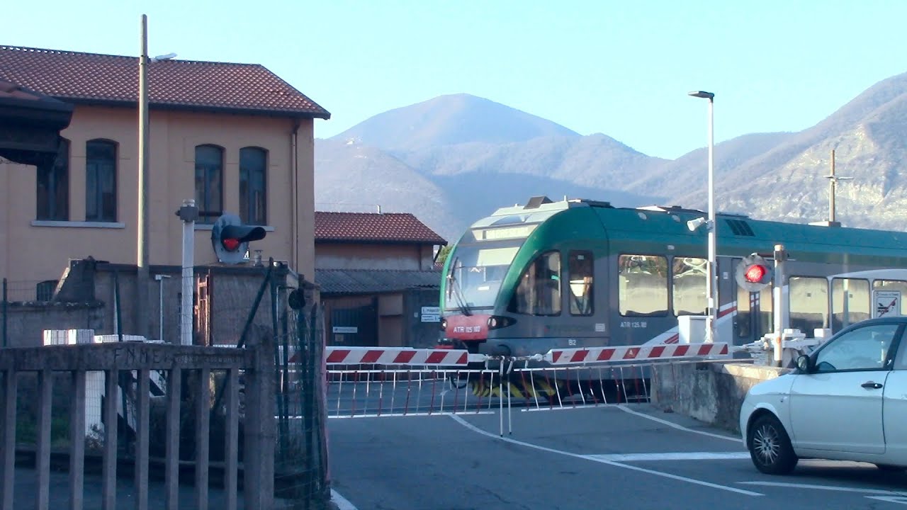 Iseo (I) Passaggio a Livello // Level crossing //