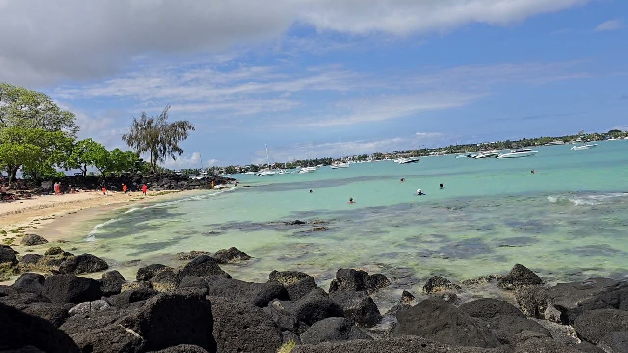 Peaceful Sea Sounds & Sunny Waves | La Cuvette beach, Mauritius 