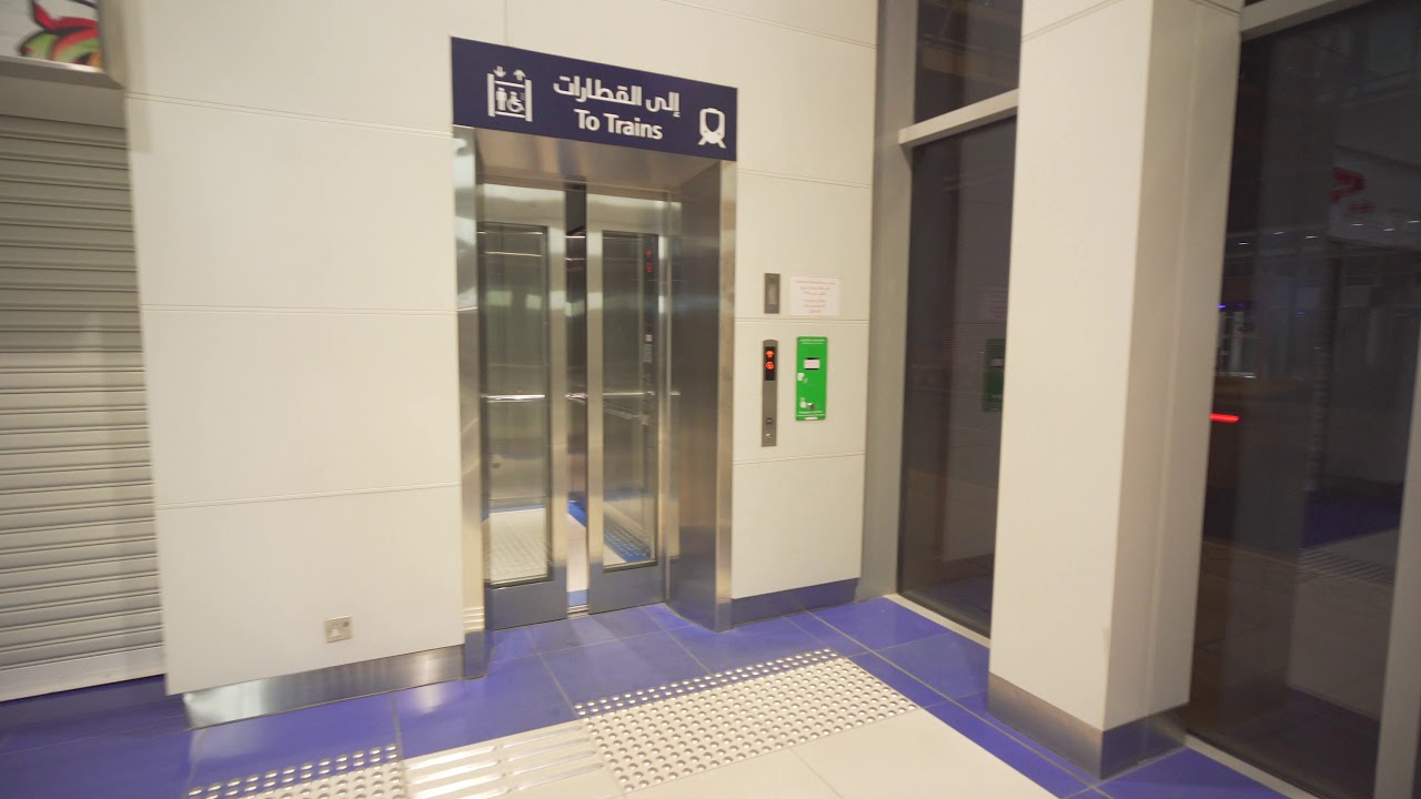 United Arab Emirates, Dubai Internet City metro station, Mitsubishi elevator - going down