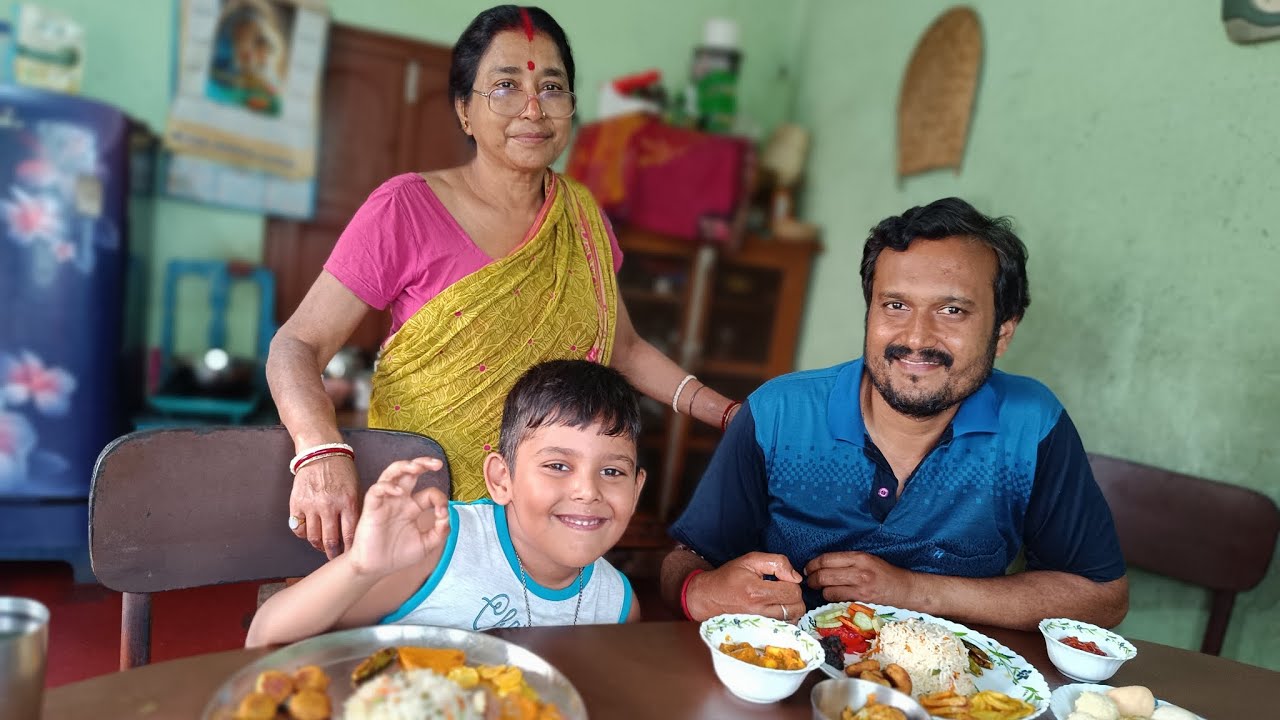আজ আমার প্রিয় মানুষটার জন্মদিন। তাই আমার তরফ থেকে বরের জন্য ছোটো করে খাওয়ার আয়োজন করলাম।  