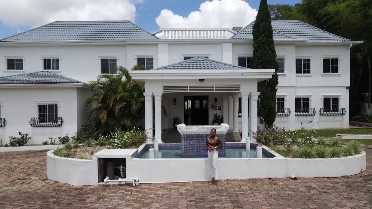 12A Victoria , Mandeville | Investment property for sale in Jamaica