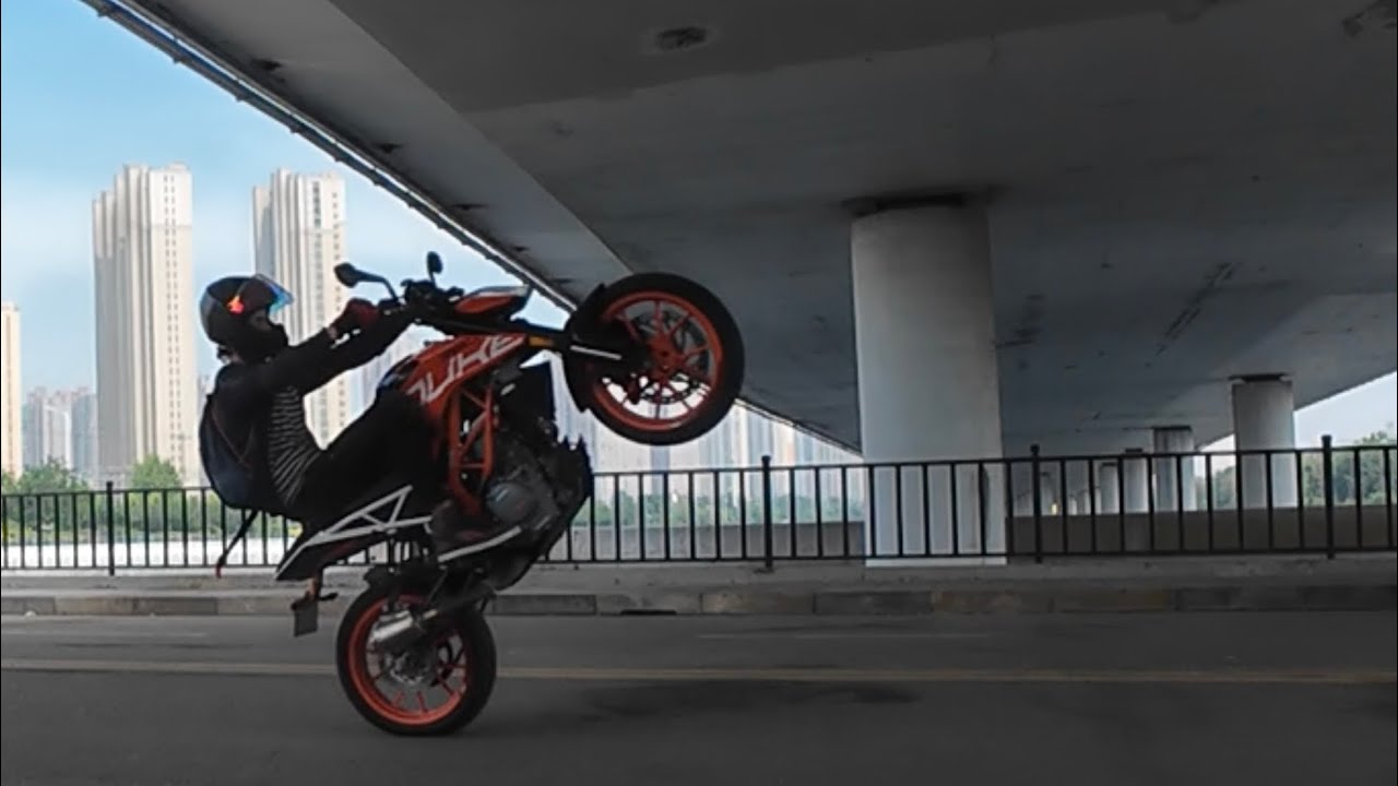 KTM 390 is a horrible beginners bike | I love it | My Wheelies Journey |