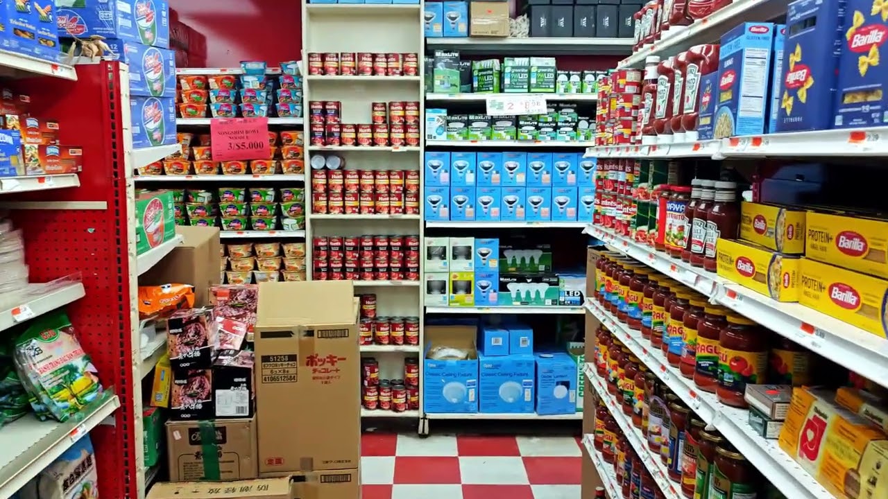 Through Hong Kong Supermarket, Chinatown NYC 🥬🍜 | Aisles, Live Tanks & Snack Haul