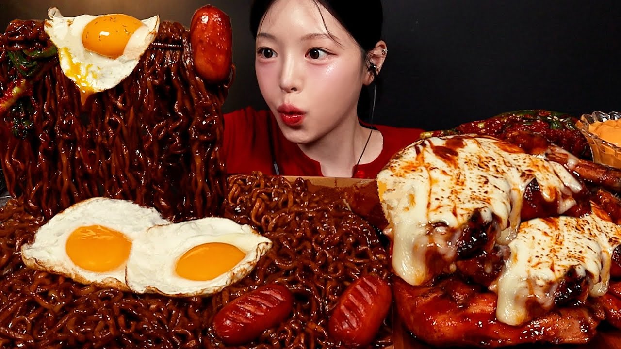 SUB)매콤한 사천짜파게티에 대왕 숯불통다리구이 먹방!🍗실비파김치까지 신상치킨 짜장라면 꿀조합 Barbecue Chicken with Jjapagetti Mukbang ASMR