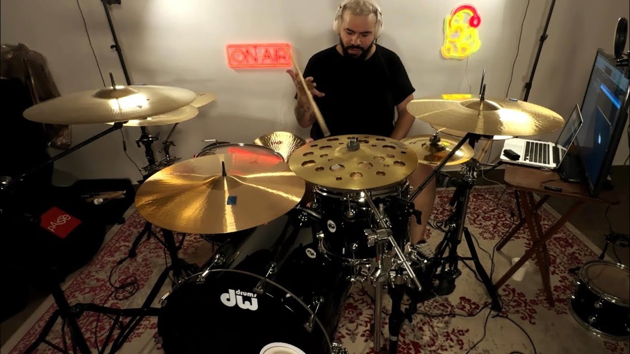 Chyno y Nacho - Me voy Enamorando LIVE (Drum Cover)