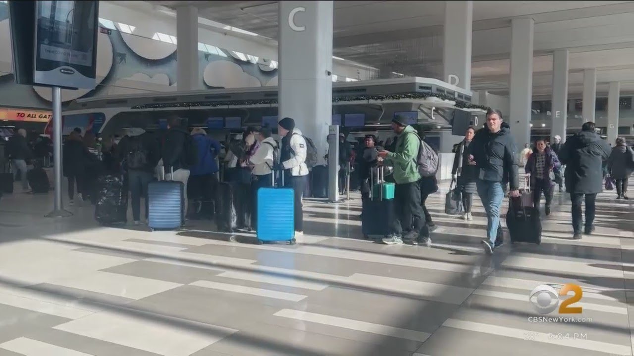 Passengers face steep delays, cancellations at LaGuardia