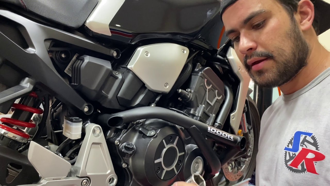 Coloquei a proteção Stunt Race na CB1000R zera!
