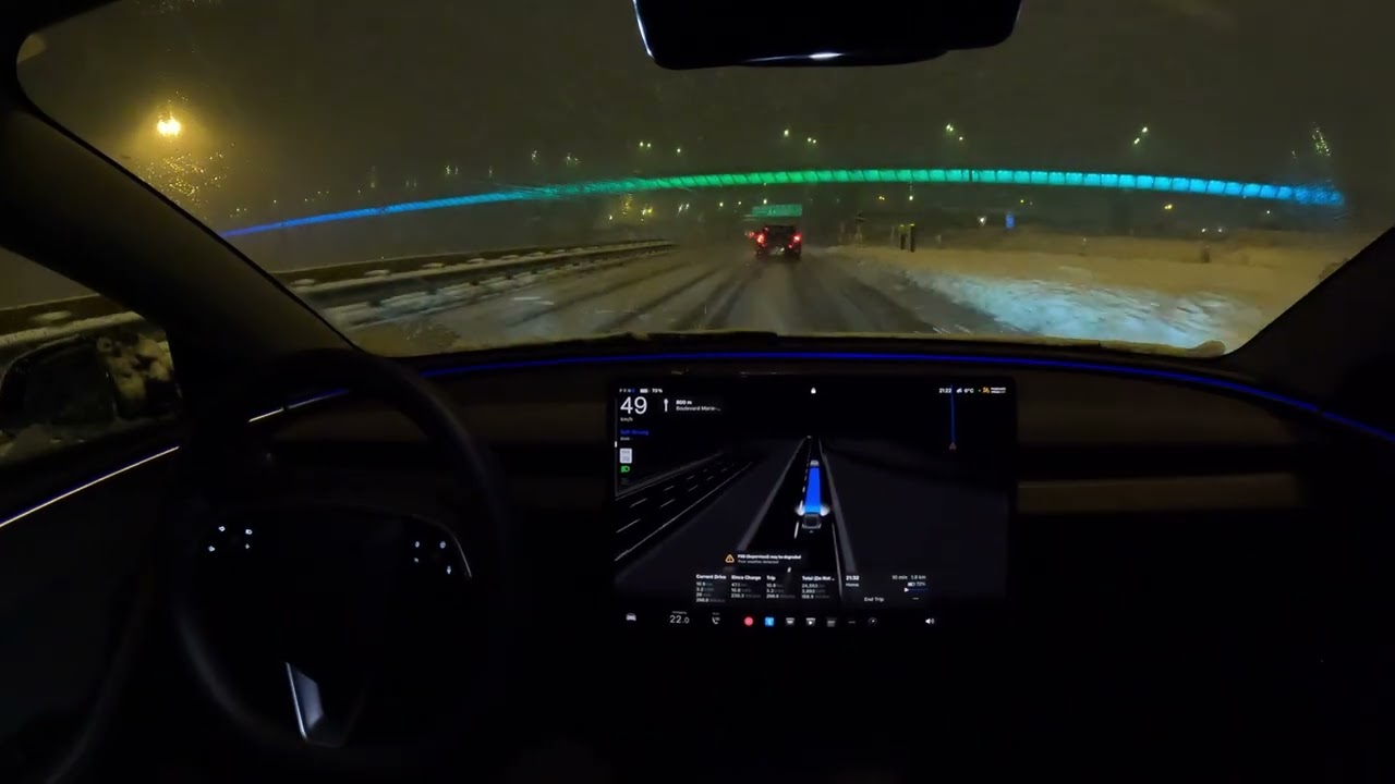 Tesla FSD 14.1.4 Handling a Snow Storm 🇨🇦🌃❄️