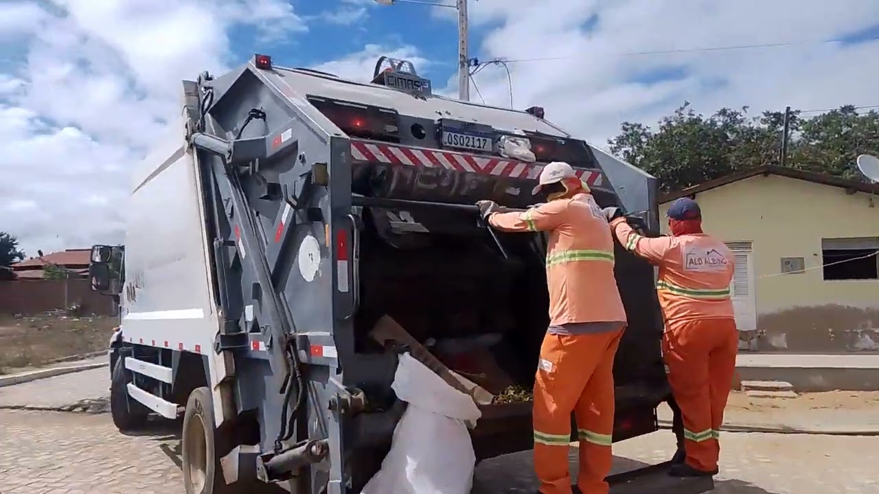 Caminhão De Lixo Do Município de Paraú RN Ford Cargo