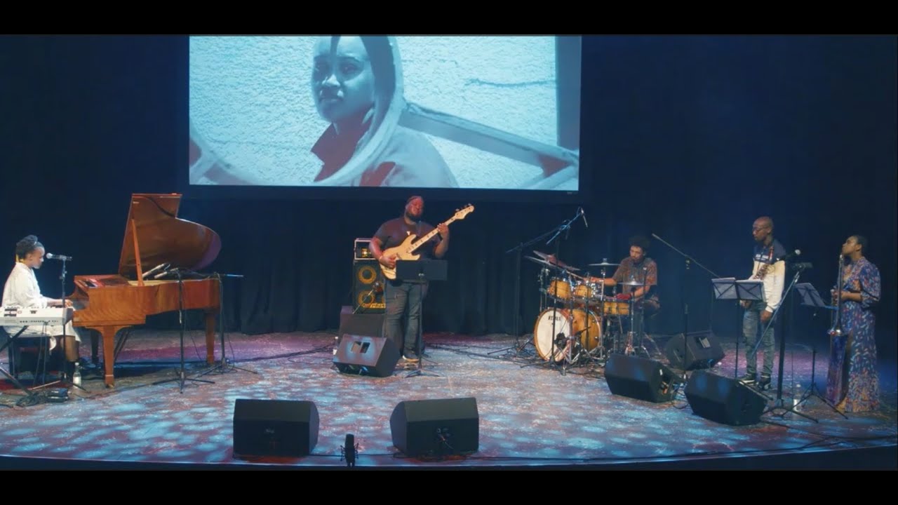 Thembelihle Dunjana - Song and Living (Live at the Soweto Theatre)