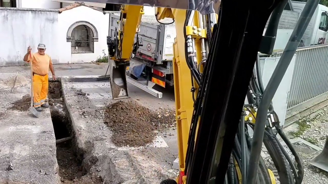 Komatsu pw138 engcon #2