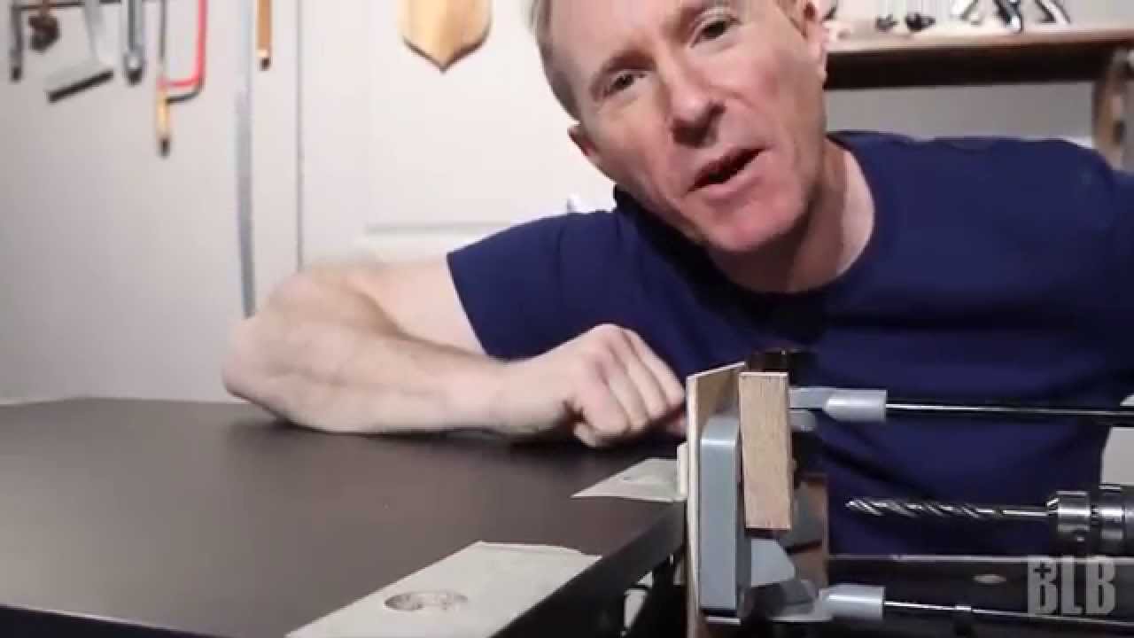 Techniques d'atelier : pose de ferrures d'assemblage excentriques