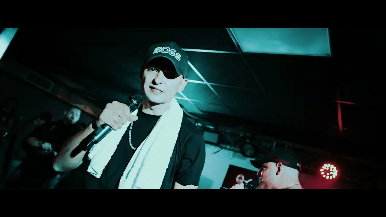 EINZ.DREI X GAROS63 -  IM PARK