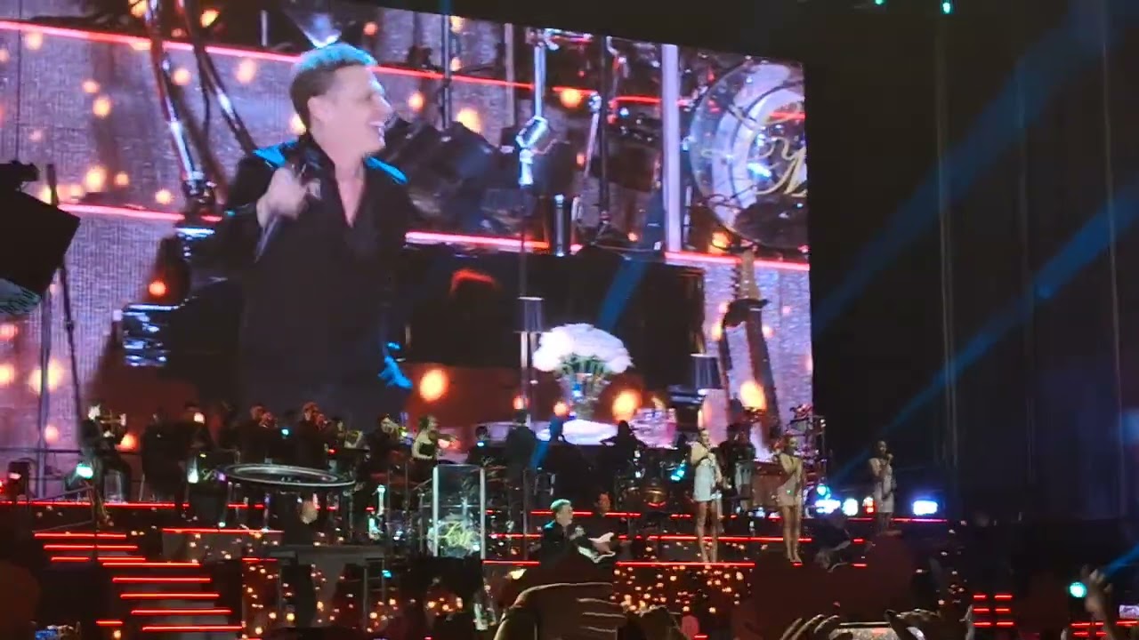 La incondicional.  Luis Miguel. Sevilla. 30.06.2024 Estadio Olímpico de la Cartuja