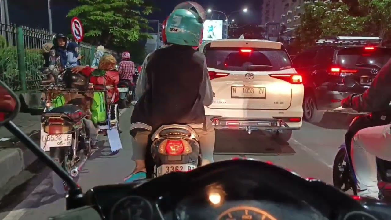 sesekali motoran 