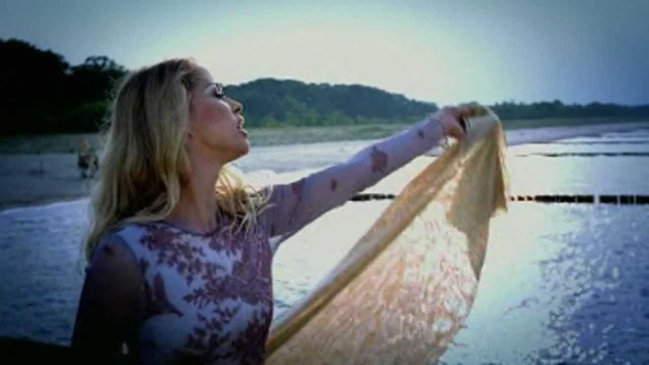Tukan - Light A Rainbow (Official Music Video)