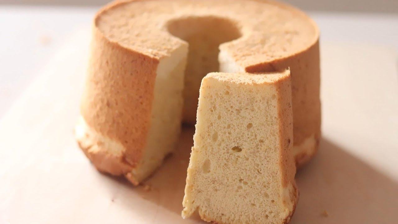 しっとりふわっふわ♡卵使い切りバナナシフォンケーキの作り方／Fluffy Banana Chiffon Cake recipe