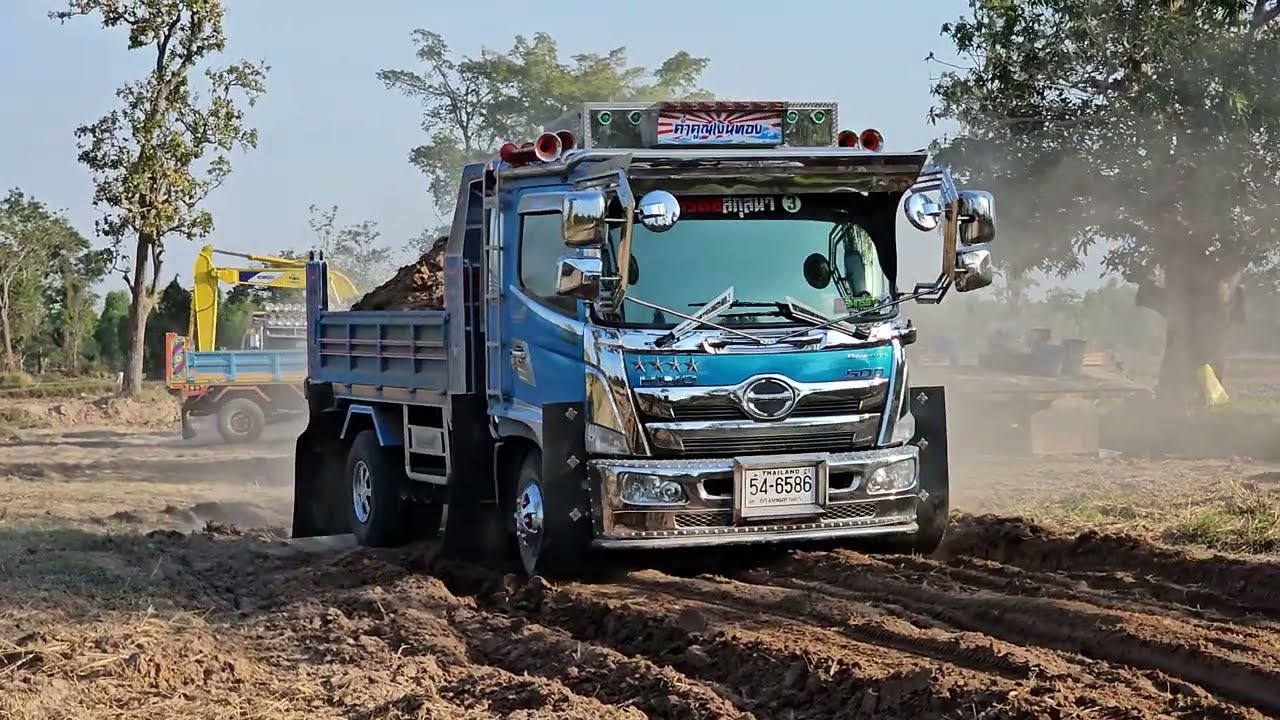 รถแรงปีนร่องให้ดูซะด้วย Dump Truck