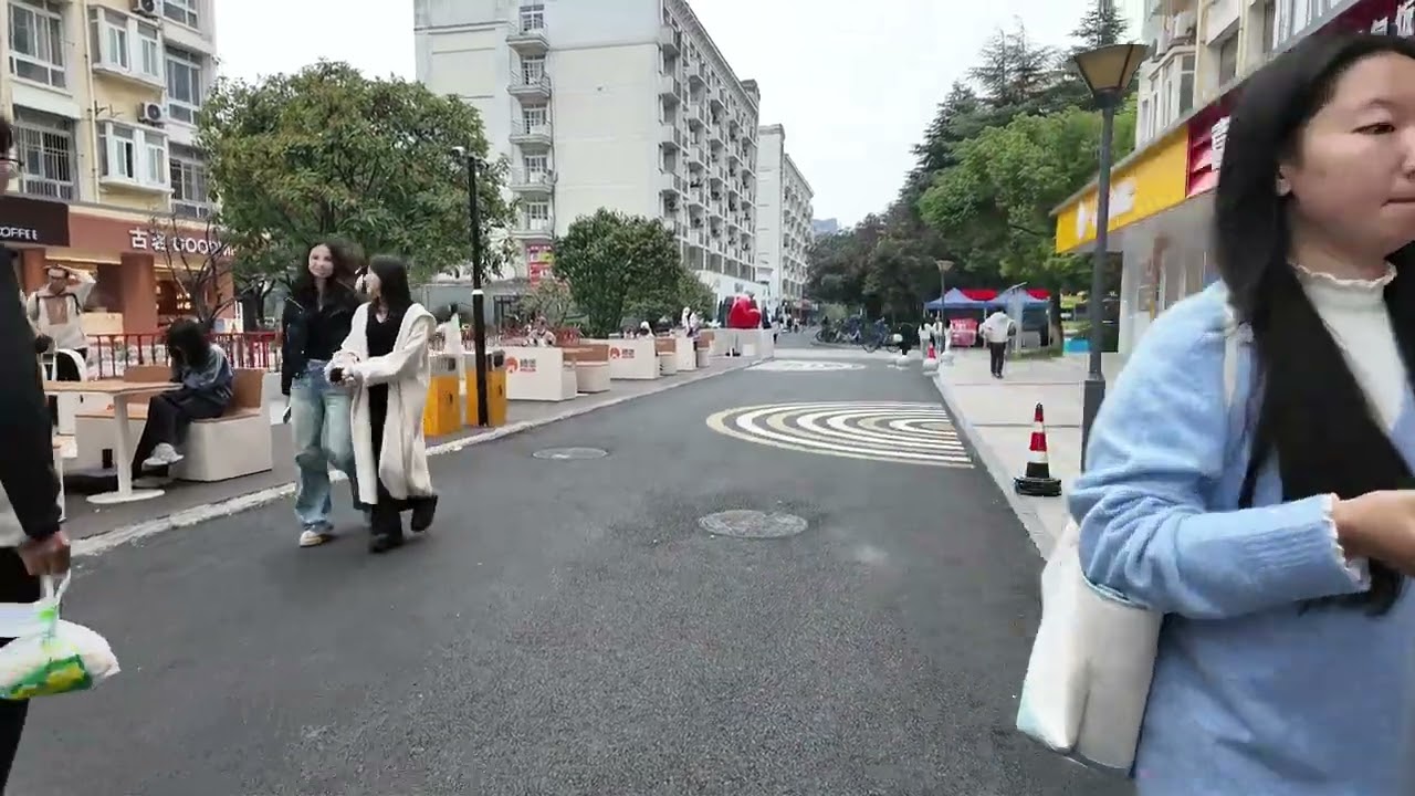杭州行！參觀高雄少女大陸念書的校園，關心台灣女生的異鄉生活。
