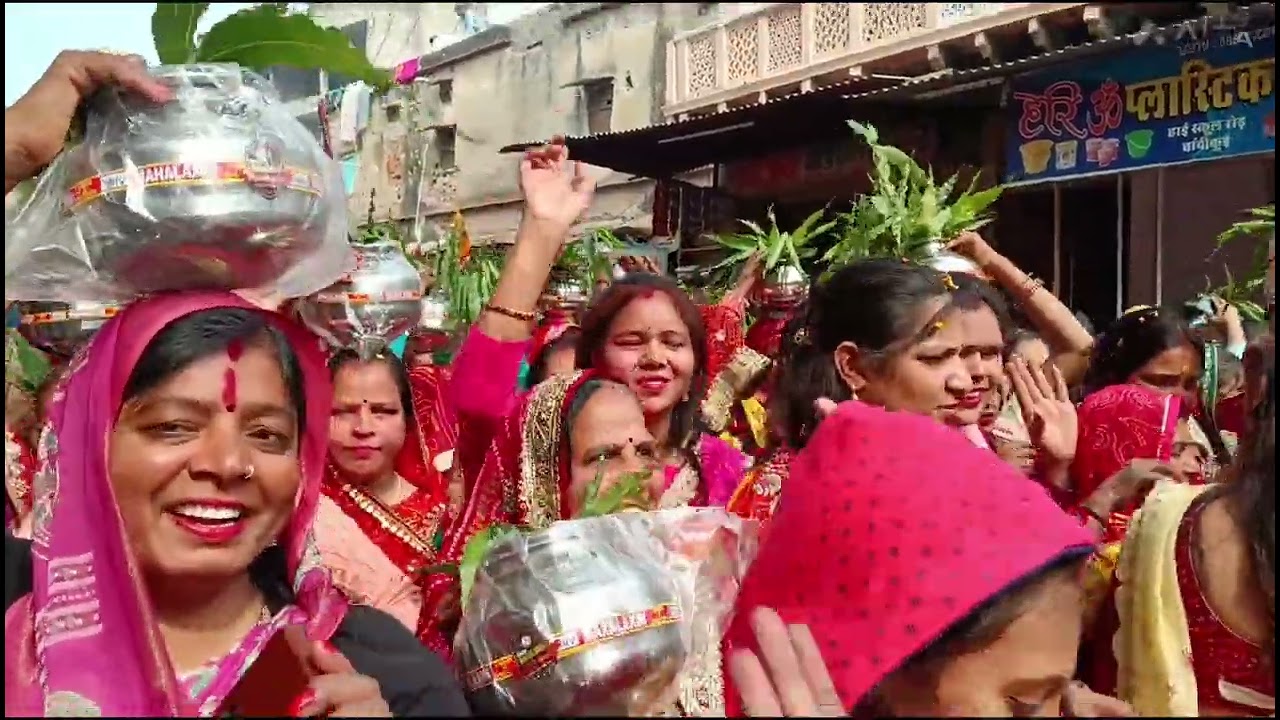 बांदीकुई में विराट हिंदू सम्मेलन को लेकर निकली शोभायात्रा