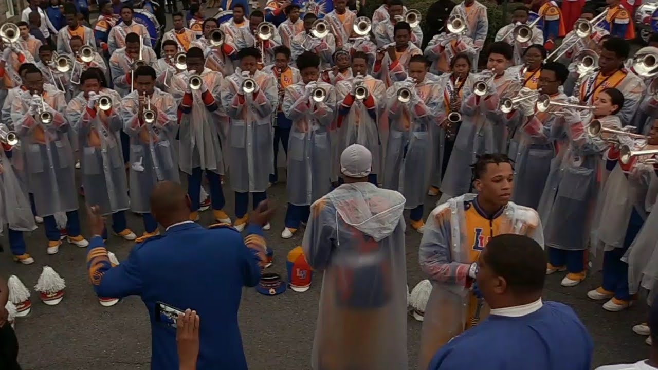 Edna Karr vs Landry Walker Marching Band - 2018 Bacchus Mardi Gras Parade