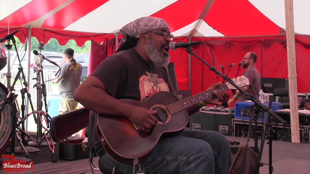ALVIN YOUNGBLOOD HART ♫ Devil Got My Woman • Chenango Blues Festival • 8/19/17