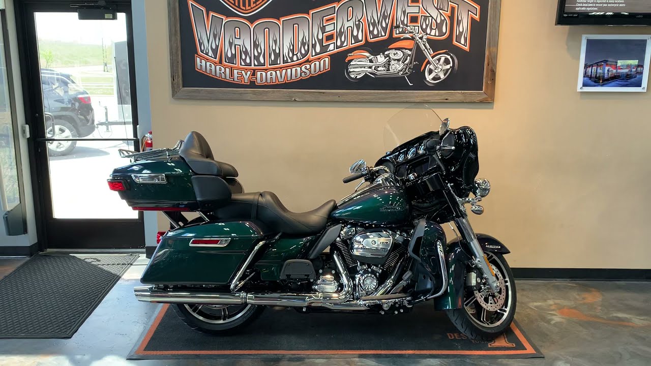 2021 Harley-Davidson Ultra Limited in Snake Venom-FLHTK