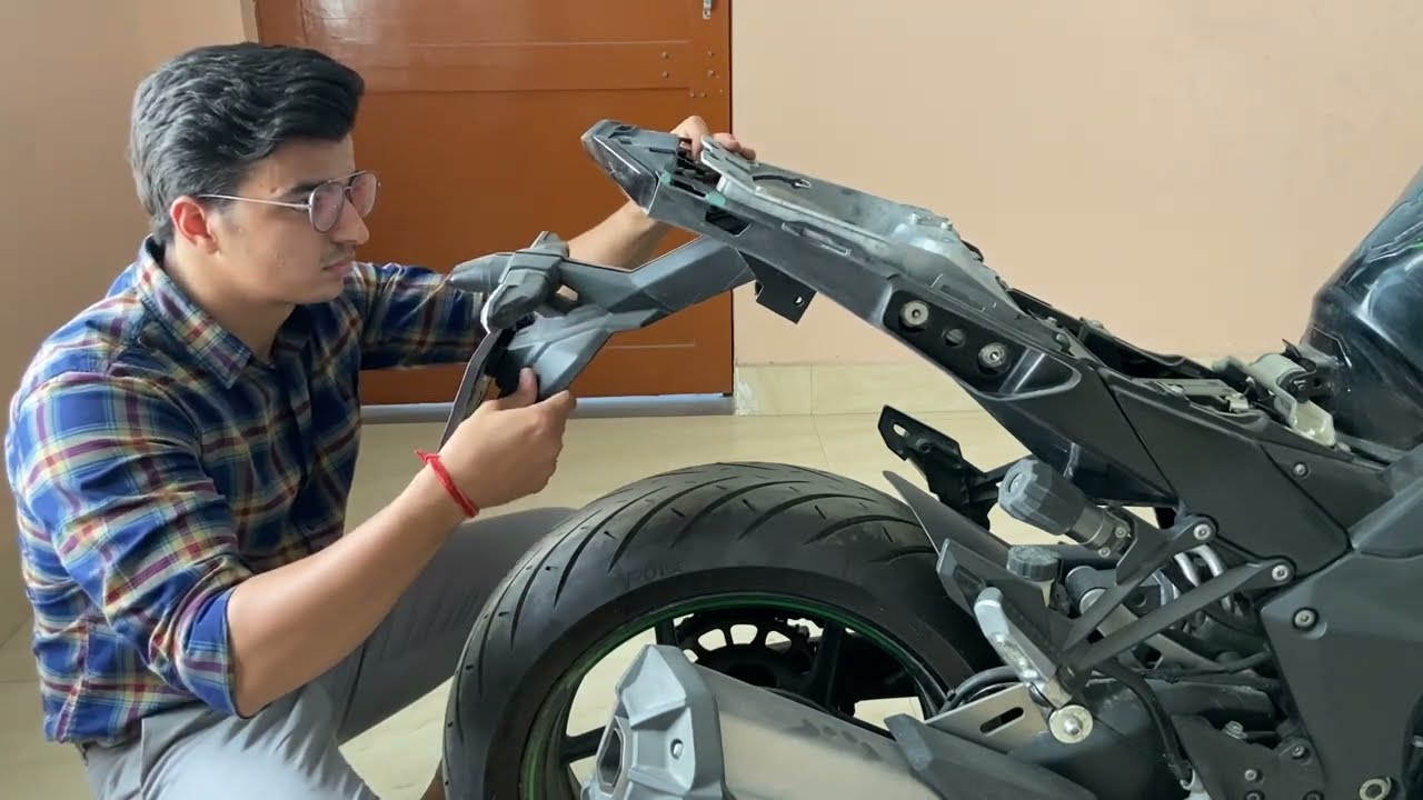 kawasaki ninja 1000sx tail tidy