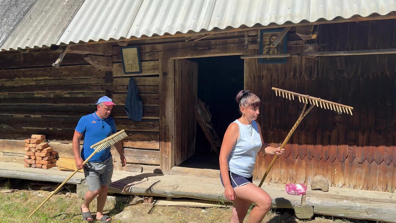 🌞 Summer Haymaking and Cozy hut Interior: LIFE in the Carpathians! 🌄