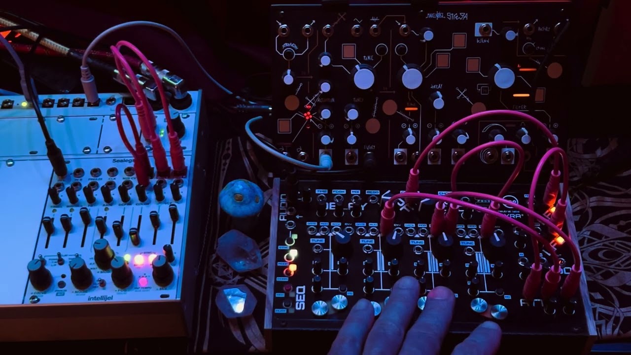 Drifting /// Elmyra 2, Sealegs, Strega