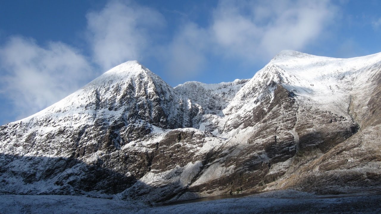 Climbing Carrauntoohil by the Devils Ladder