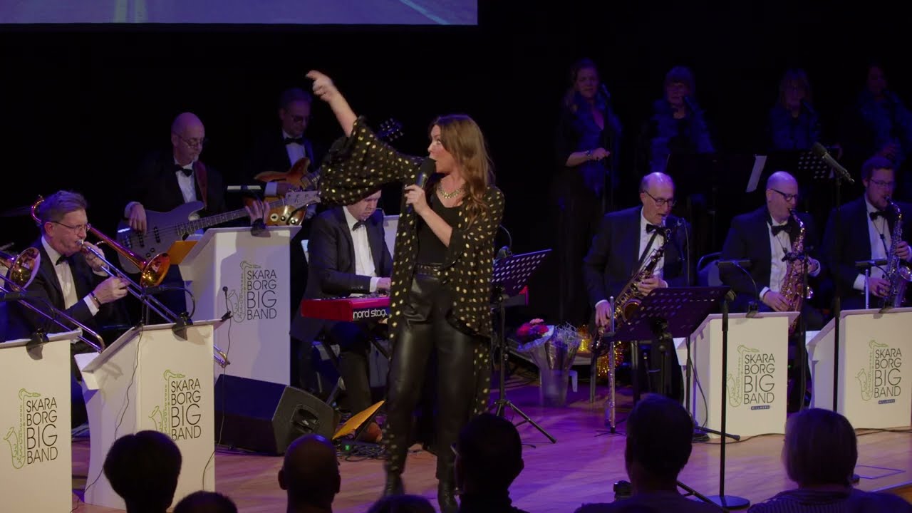 Nutbush City limits Lollo Gardtman med SkaraBorgBigBand och the Turnettes